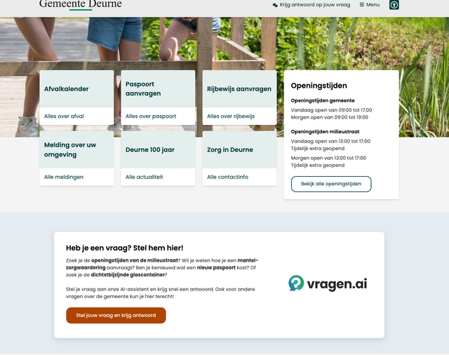 De homepage van deurne.nl met het blok "Heb je een vraag? Stel hem hier!" en het logo van vragen.ai